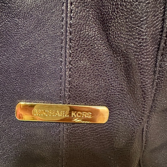 Michael Kors purple-blue large leather shoulder bag - Picture 3 of 10